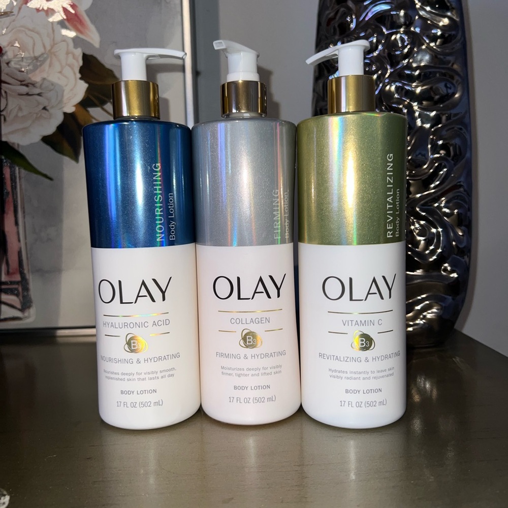 Olay Body Lotion Set - Hyaluronic Acid, Collagen, Vitamin C bundle